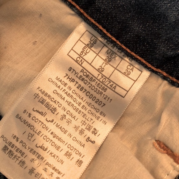 Classic Guess denim pencil skirt, size 29 - Picture 6 of 6